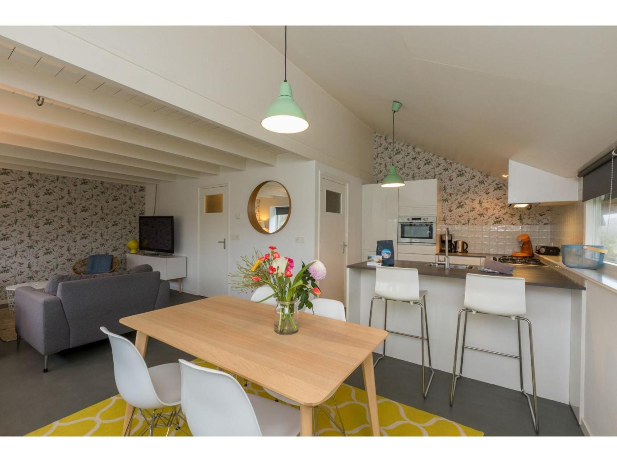 Superb Apartment Near The Beach In Vrouwenpolder Exterior foto